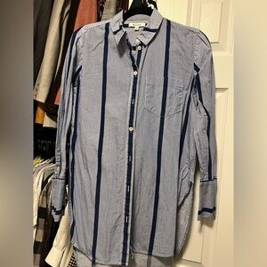 Madewell Men's Navy and White Striped Button Down Shirt